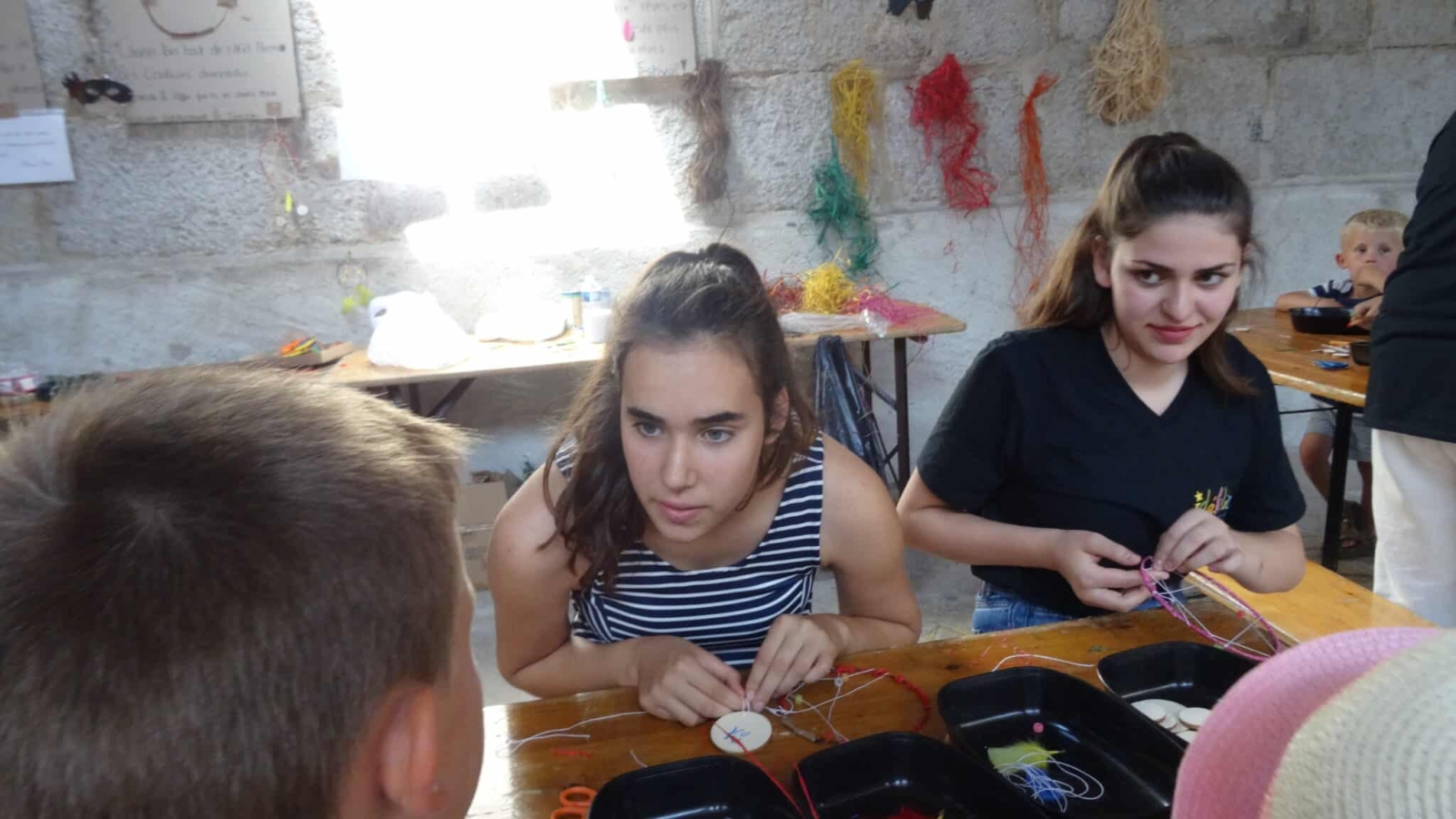 jeunes bénévoles atelier piège à rêves 2018